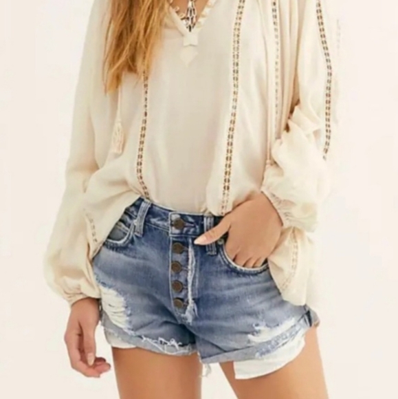 We the Free Denim Shorts Size 28 - Picture 2 of 7